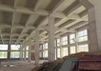 厂房出租：联东U谷园区单层2000平方 层高8米，配电管够 可走大，首层8米层高